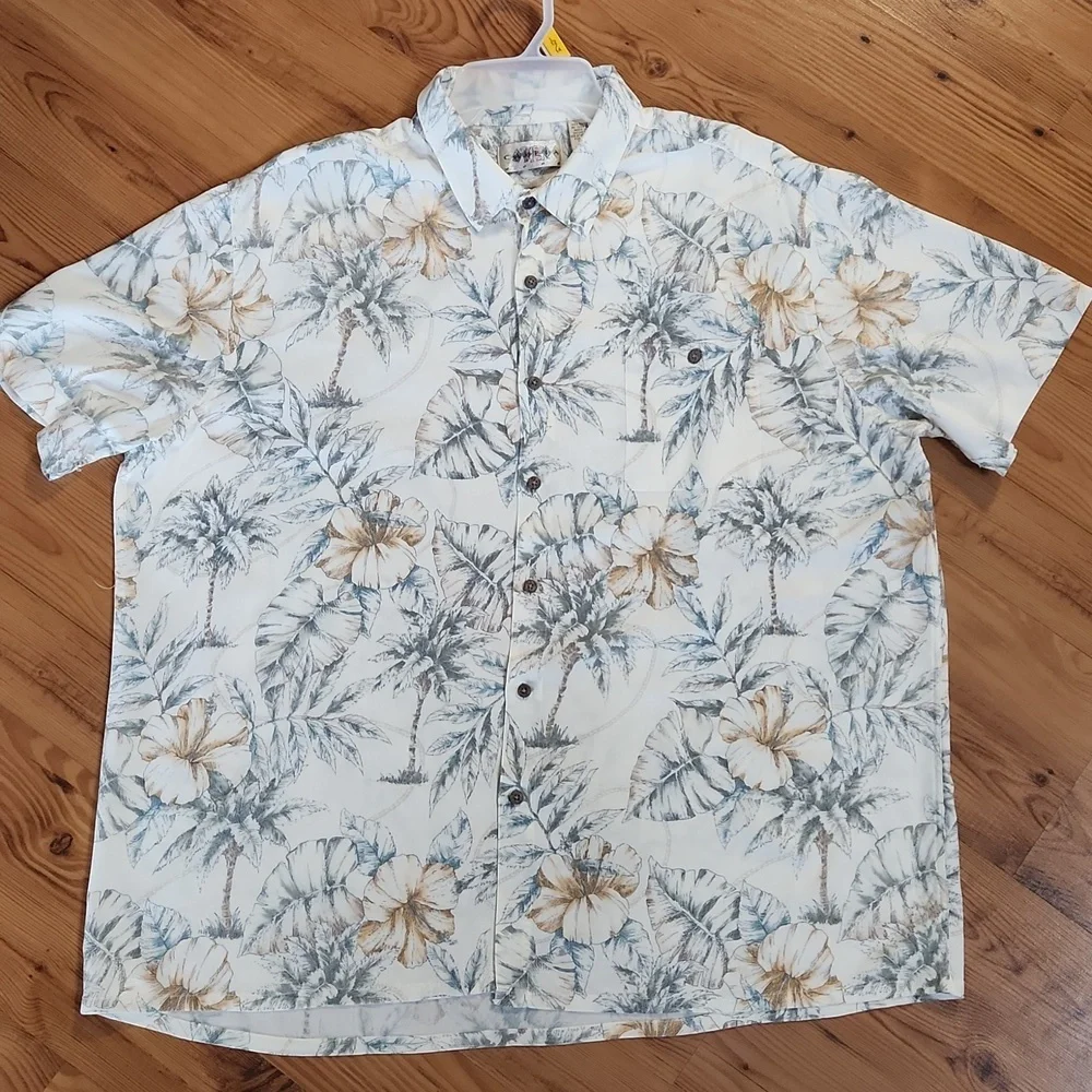 Campia Hawaiian Shirt - Picture 3 of 11